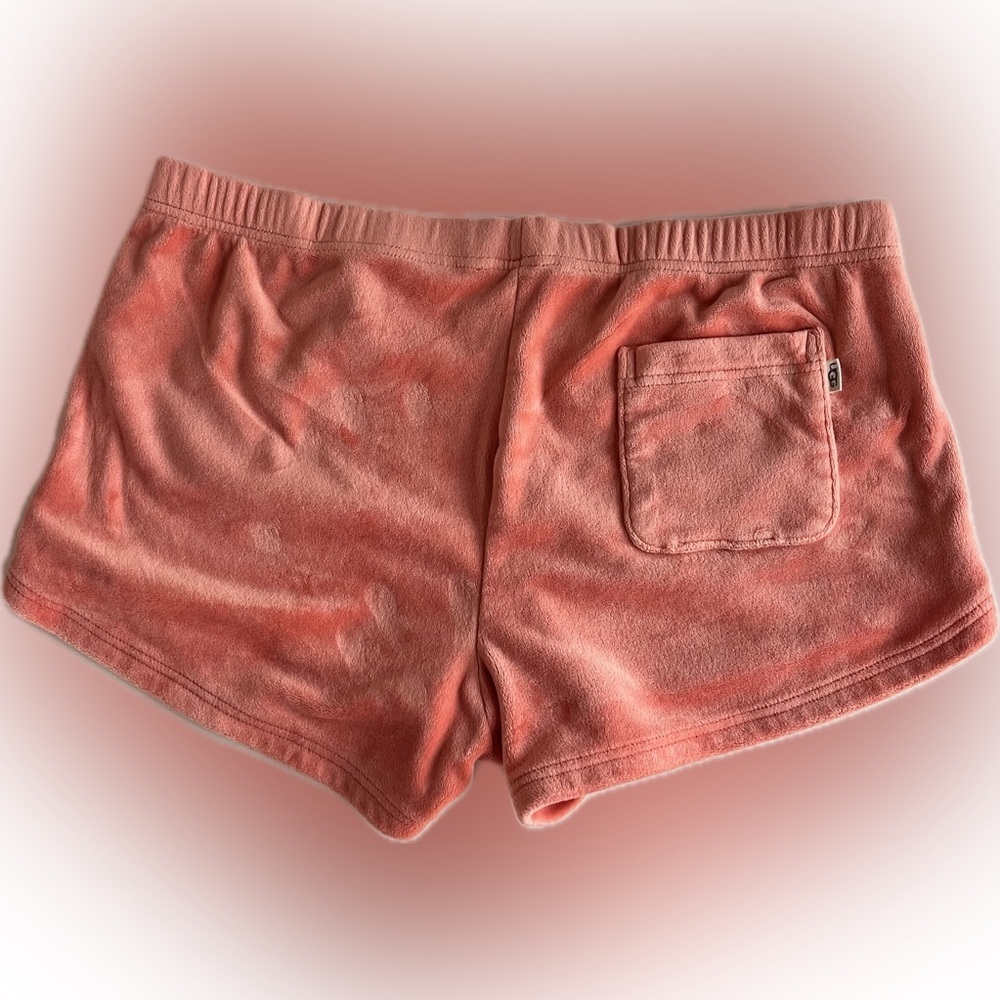 UGG soft Valerius shorts in salmon pink, light coral EUC L